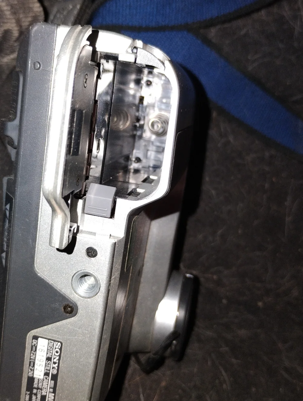 Sony FD Mavica MVC-FD75 Digital Still Camera with 3.5 Floppy NO BATTERY UNTESTED